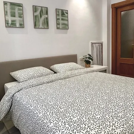 Casa Calma & Patio بيت للعطل